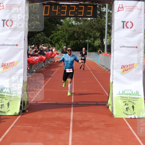 14.06.2026 - 7 Türme Triathlon Andreas Tolksdorf http://msf.ph/oto/9804266 14.06.2026 15:32:32 Ziel 840, 917 meine-sportfotos.de