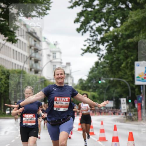 14.06.2026 - REWE Women's Run Jannik Wohlers http://msf.ph/oto/9804281 14.06.2026 10:37:39 Laufen 57, 6786, 5975 meine-sportfotos.de
