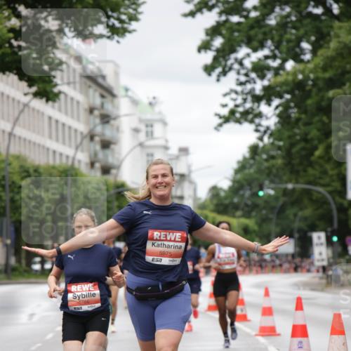 14.06.2026 - REWE Women's Run Jannik Wohlers http://msf.ph/oto/9804283 14.06.2026 10:37:39 Laufen 5786, 657, 5975, 7 meine-sportfotos.de