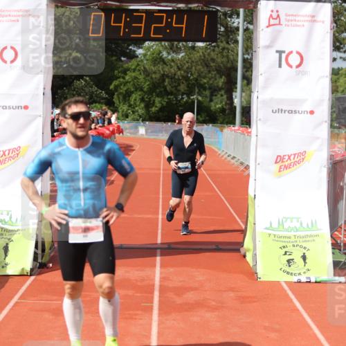 14.06.2026 - 7 Türme Triathlon Andreas Tolksdorf http://msf.ph/oto/9804333 14.06.2026 15:32:39 Ziel 840, 917, 1025 meine-sportfotos.de
