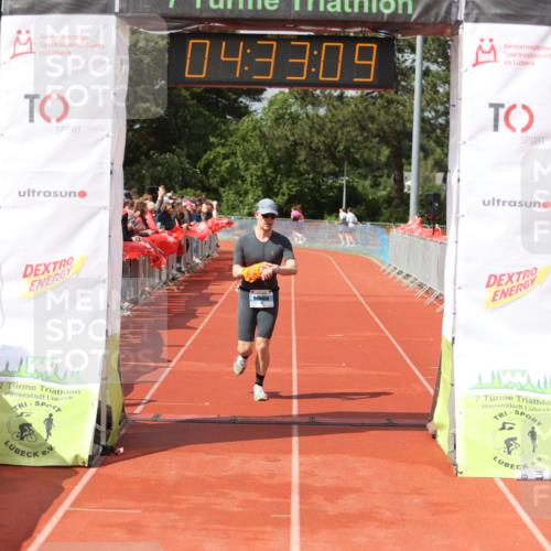 14.06.2026 - 7 Türme Triathlon Andreas Tolksdorf http://msf.ph/oto/9804388 14.06.2026 15:33:08 Ziel 941 meine-sportfotos.de
