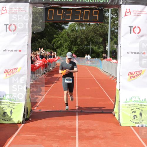 14.06.2026 - 7 Türme Triathlon Andreas Tolksdorf http://msf.ph/oto/9804392 14.06.2026 15:33:08 Ziel 941 meine-sportfotos.de