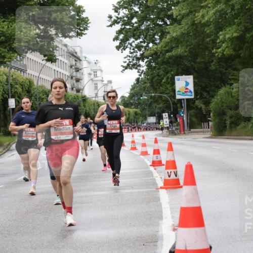 14.06.2026 - REWE Women's Run Jannik Wohlers http://msf.ph/oto/9804425 14.06.2026 10:37:59 Laufen 5916 meine-sportfotos.de