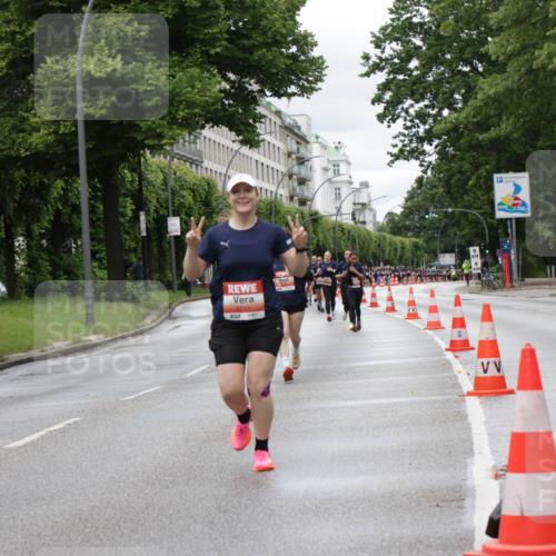 14.06.2026 - REWE Women's Run Jannik Wohlers http://msf.ph/oto/9804462 14.06.2026 10:38:04 Laufen 5715 meine-sportfotos.de
