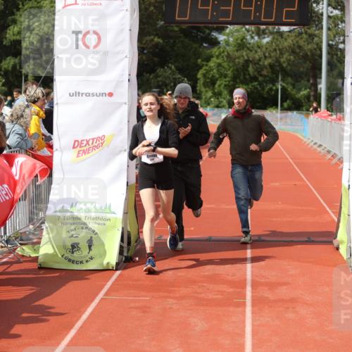 14.06.2026 - 7 Türme Triathlon Andreas Tolksdorf http://msf.ph/oto/9804531 14.06.2026 15:34:00 Ziel 898 meine-sportfotos.de