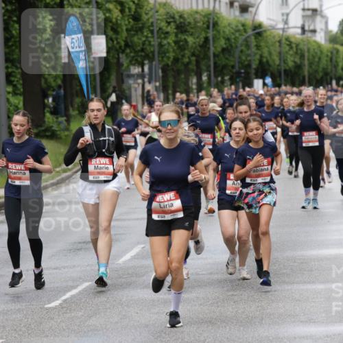 14.06.2026 - REWE Women's Run Jannik Wohlers http://msf.ph/oto/9804538 14.06.2026 10:38:19 Laufen 5, 00, 5048, 5695, 57, 51 meine-sportfotos.de