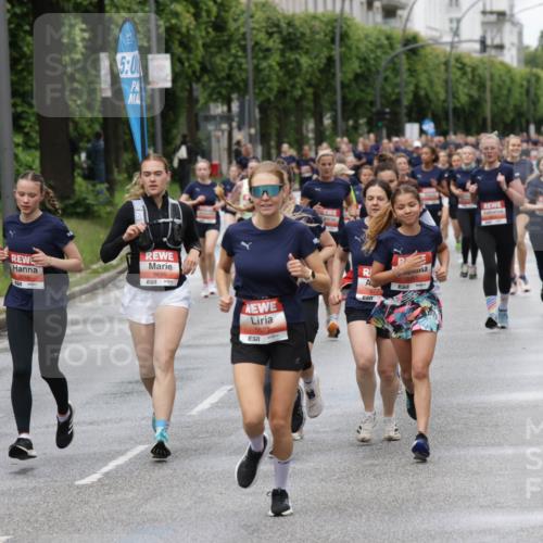 14.06.2026 - REWE Women's Run Jannik Wohlers http://msf.ph/oto/9804539 14.06.2026 10:38:19 Laufen 5, 0, 5048, 6571, 5695, 57, 5527, 51, 57 meine-sportfotos.de