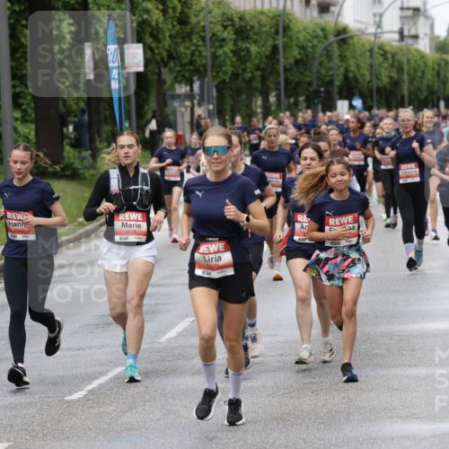 14.06.2026 - REWE Women's Run Jannik Wohlers http://msf.ph/oto/9804541 14.06.2026 10:38:19 Laufen 5695, 7 meine-sportfotos.de
