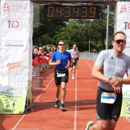 14.06.2026 - 7 Türme Triathlon Andreas Tolksdorf http://msf.ph/oto/9804589 14.06.2026 15:34:38 Ziel 923, 951, 1007, 1086, 1096 meine-sportfotos.de