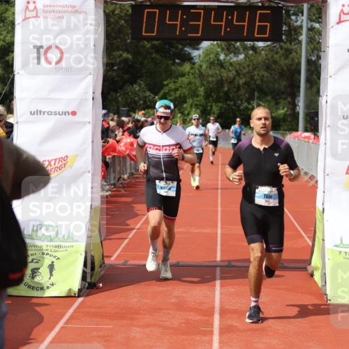 14.06.2026 - 7 Türme Triathlon Andreas Tolksdorf http://msf.ph/oto/9804632 14.06.2026 15:34:45 Ziel 923, 951, 955, 1007, 1086, 1096, 1126 meine-sportfotos.de