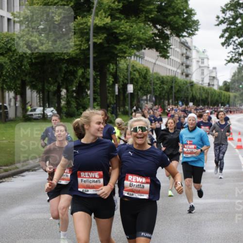 14.06.2026 - REWE Women's Run Jannik Wohlers http://msf.ph/oto/9804633 14.06.2026 10:38:30 Laufen 5245, 5244 meine-sportfotos.de