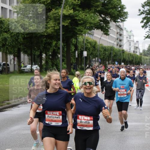 14.06.2026 - REWE Women's Run Jannik Wohlers http://msf.ph/oto/9804635 14.06.2026 10:38:31 Laufen 5245, 7, 5244 meine-sportfotos.de