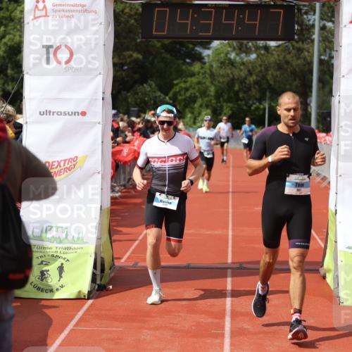 14.06.2026 - 7 Türme Triathlon Andreas Tolksdorf http://msf.ph/oto/9804636 14.06.2026 15:34:45 Ziel 923, 951, 955, 1007, 1086, 1096, 1126 meine-sportfotos.de