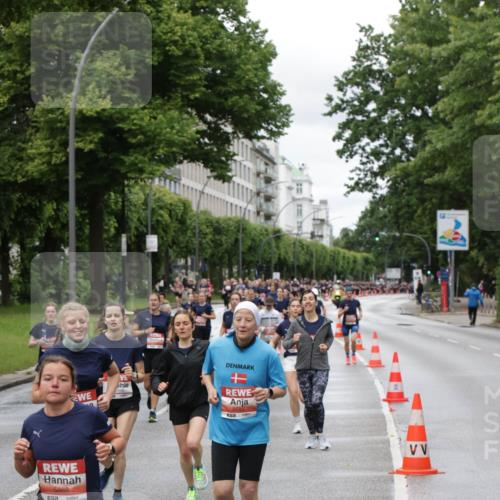 14.06.2026 - REWE Women's Run Jannik Wohlers http://msf.ph/oto/9804646 14.06.2026 10:38:32 Laufen 5868, 728, 5683 meine-sportfotos.de