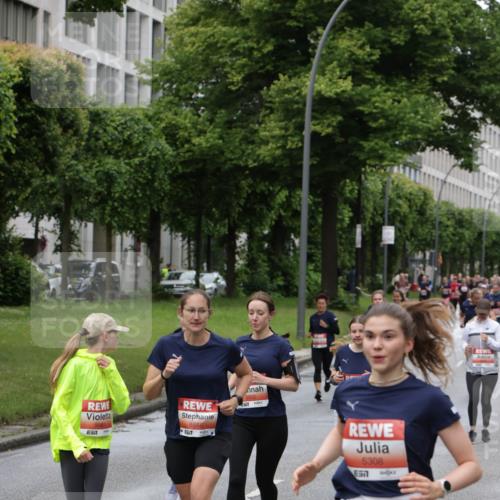 14.06.2026 - REWE Women's Run Jannik Wohlers http://msf.ph/oto/9804674 14.06.2026 10:38:37 Laufen 57, 5661, 5556, 577, 5308 meine-sportfotos.de