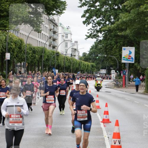 14.06.2026 - REWE Women's Run Jannik Wohlers http://msf.ph/oto/9804716 14.06.2026 10:38:40 Laufen 8317 meine-sportfotos.de