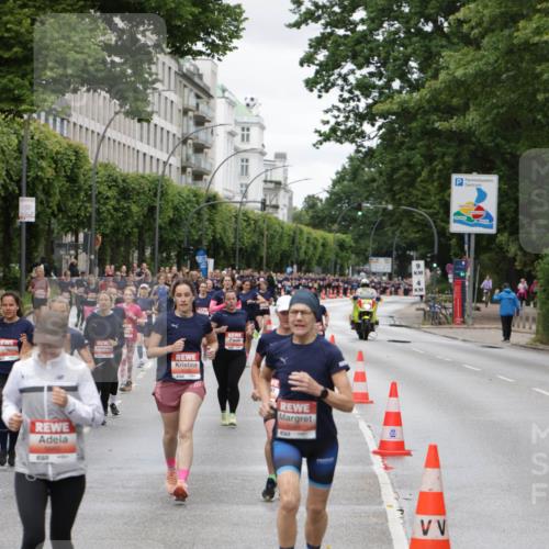 14.06.2026 - REWE Women's Run Jannik Wohlers http://msf.ph/oto/9804717 14.06.2026 10:38:40 Laufen 9, 4 meine-sportfotos.de