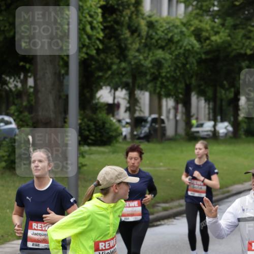 14.06.2026 - REWE Women's Run Jannik Wohlers http://msf.ph/oto/9804732 14.06.2026 10:38:42 Laufen 5070, 7, 5661, 133 meine-sportfotos.de