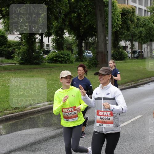 14.06.2026 - REWE Women's Run Jannik Wohlers http://msf.ph/oto/9804744 14.06.2026 10:38:43 Laufen 5661, 5660, 7 meine-sportfotos.de