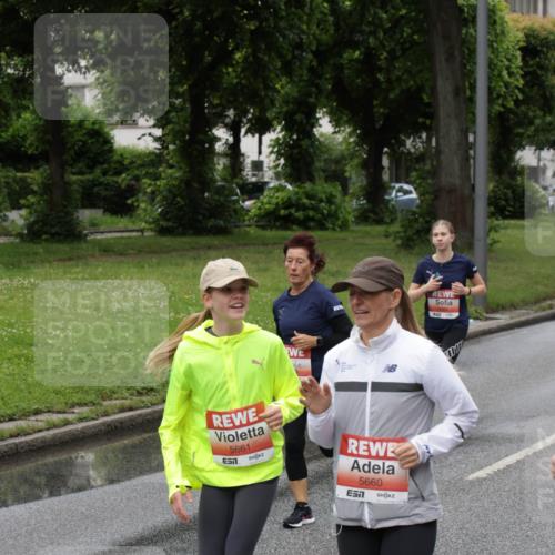 14.06.2026 - REWE Women's Run Jannik Wohlers http://msf.ph/oto/9804752 14.06.2026 10:38:44 Laufen 5661, 5660, 7 meine-sportfotos.de