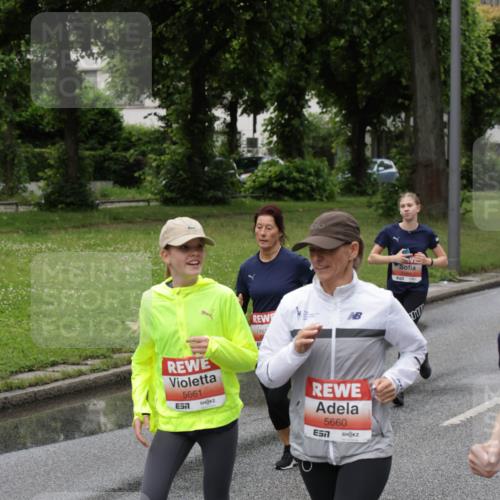 14.06.2026 - REWE Women's Run Jannik Wohlers http://msf.ph/oto/9804755 14.06.2026 10:38:44 Laufen 5661, 5660, 7 meine-sportfotos.de