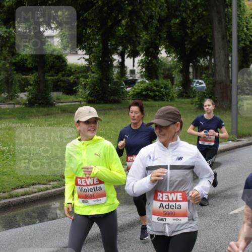 14.06.2026 - REWE Women's Run Jannik Wohlers http://msf.ph/oto/9804756 14.06.2026 10:38:44 Laufen 5661, 5660, 7 meine-sportfotos.de