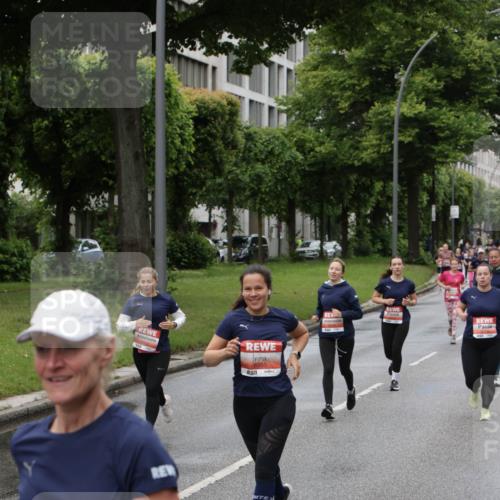 14.06.2026 - REWE Women's Run Jannik Wohlers http://msf.ph/oto/9804773 14.06.2026 10:38:47 Laufen 6055 meine-sportfotos.de
