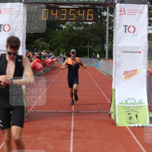 14.06.2026 - 7 Türme Triathlon Andreas Tolksdorf http://msf.ph/oto/9804774 14.06.2026 15:35:44 Ziel 963, 987 meine-sportfotos.de