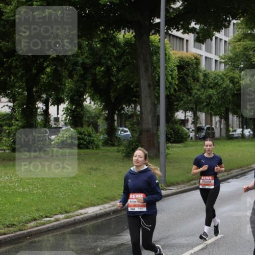 14.06.2026 - REWE Women's Run Jannik Wohlers http://msf.ph/oto/9804787 14.06.2026 10:38:49 Laufen 5579 meine-sportfotos.de