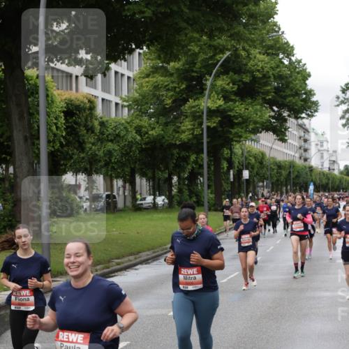 14.06.2026 - REWE Women's Run Jannik Wohlers http://msf.ph/oto/9804788 14.06.2026 10:38:50 Laufen 6701 meine-sportfotos.de