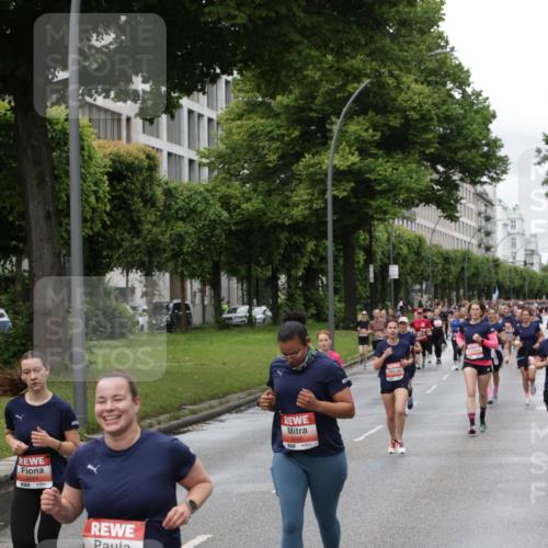 14.06.2026 - REWE Women's Run Jannik Wohlers http://msf.ph/oto/9804790 14.06.2026 10:38:50 Laufen 5284, 6701, 7 meine-sportfotos.de