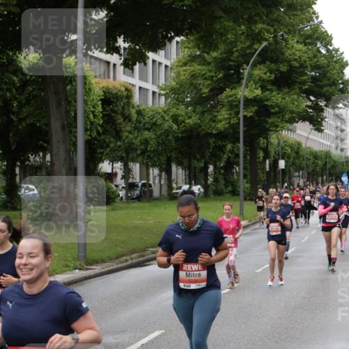 14.06.2026 - REWE Women's Run Jannik Wohlers http://msf.ph/oto/9804799 14.06.2026 10:38:50 Laufen 6701, 7, 5006, 57 meine-sportfotos.de