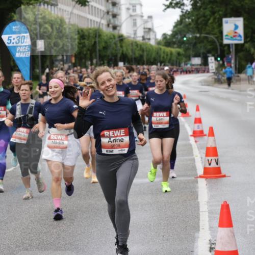 14.06.2026 - REWE Women's Run Jannik Wohlers http://msf.ph/oto/9804849 14.06.2026 10:38:59 Laufen 5, 30, 5703, 157, 5898, 857 meine-sportfotos.de