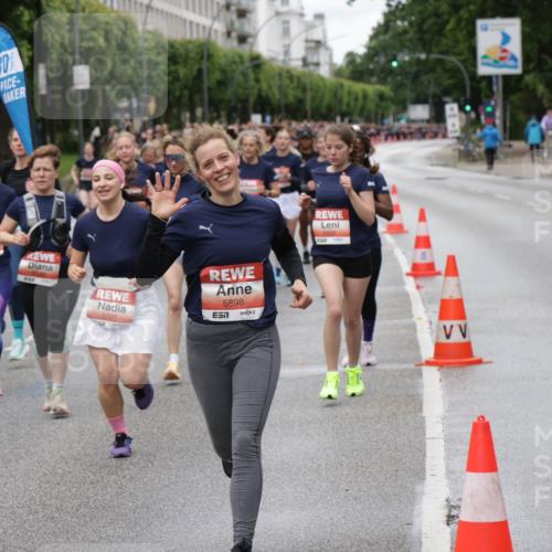 14.06.2026 - REWE Women's Run Jannik Wohlers http://msf.ph/oto/9804851 14.06.2026 10:38:59 Laufen 30, 5703, 5898, 7 meine-sportfotos.de