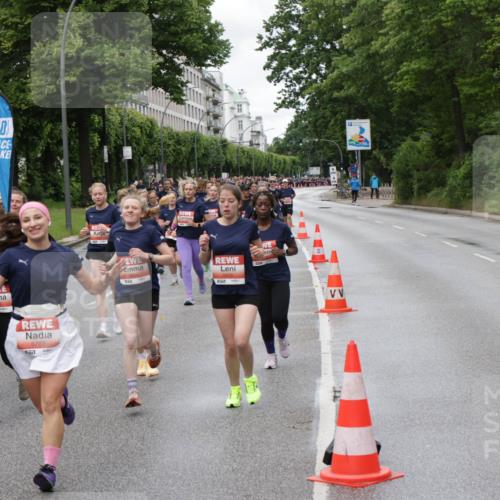14.06.2026 - REWE Women's Run Jannik Wohlers http://msf.ph/oto/9804865 14.06.2026 10:39:01 Laufen 5, 30, 5703, 5435 meine-sportfotos.de