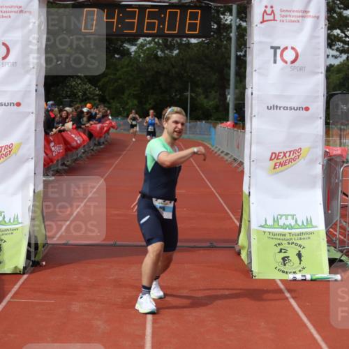 14.06.2026 - 7 Türme Triathlon Andreas Tolksdorf http://msf.ph/oto/9804876 14.06.2026 15:36:06 Ziel 1056, 1116, 1131 meine-sportfotos.de