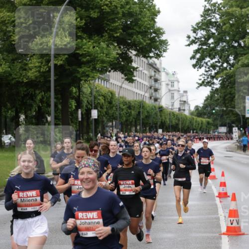 14.06.2026 - REWE Women's Run Jannik Wohlers http://msf.ph/oto/9804890 14.06.2026 10:39:06 Laufen 5111, 7, 5172, 5871, 57 meine-sportfotos.de