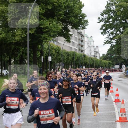 14.06.2026 - REWE Women's Run Jannik Wohlers http://msf.ph/oto/9804892 14.06.2026 10:39:06 Laufen 5111, 7, 5871, 7, 5172, 57 meine-sportfotos.de