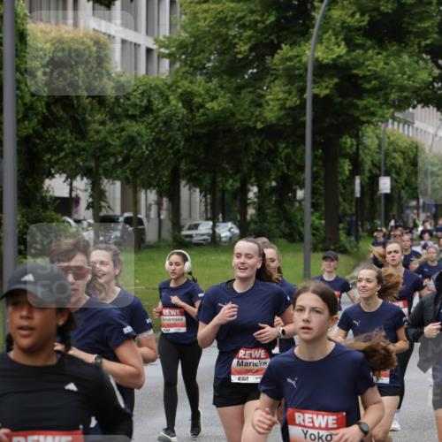 14.06.2026 - REWE Women's Run Jannik Wohlers http://msf.ph/oto/9804913 14.06.2026 10:39:09 Laufen 5172, 7, 5603, 5499, 7 meine-sportfotos.de