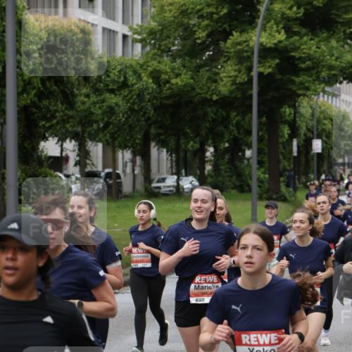 14.06.2026 - REWE Women's Run Jannik Wohlers http://msf.ph/oto/9804914 14.06.2026 10:39:09 Laufen 40, 6172, 57, 5713, 5603, 7, 5499, 7 meine-sportfotos.de