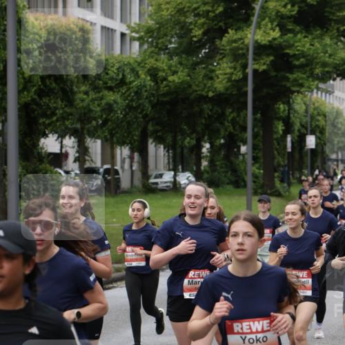 14.06.2026 - REWE Women's Run Jannik Wohlers http://msf.ph/oto/9804916 14.06.2026 10:39:09 Laufen 5172, 5713, 56, 5499, 7 meine-sportfotos.de