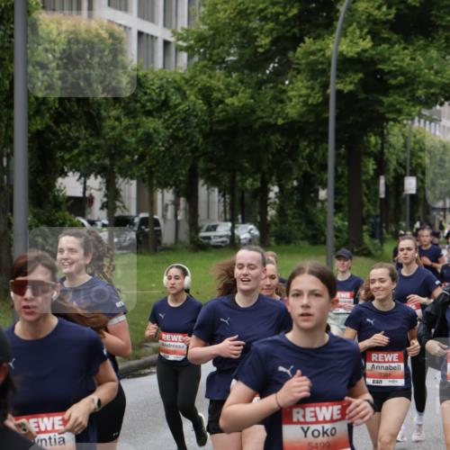 14.06.2026 - REWE Women's Run Jannik Wohlers http://msf.ph/oto/9804918 14.06.2026 10:39:09 Laufen 5499, 57, 5381, 7 meine-sportfotos.de