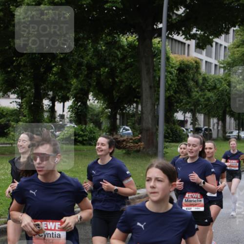 14.06.2026 - REWE Women's Run Jannik Wohlers http://msf.ph/oto/9804921 14.06.2026 10:39:10 Laufen 5154, 657, 5499, 7, 5603 meine-sportfotos.de
