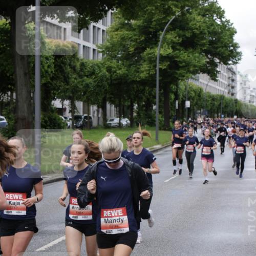 14.06.2026 - REWE Women's Run Jannik Wohlers http://msf.ph/oto/9804933 14.06.2026 10:39:11 Laufen 5712, 57, 5381, 5731, 657 meine-sportfotos.de