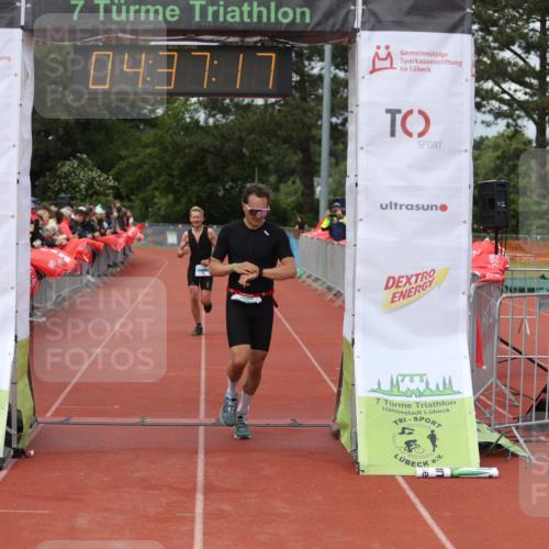 14.06.2026 - 7 Türme Triathlon Andreas Tolksdorf http://msf.ph/oto/9805005 14.06.2026 15:37:16 Ziel 948, 1137 meine-sportfotos.de