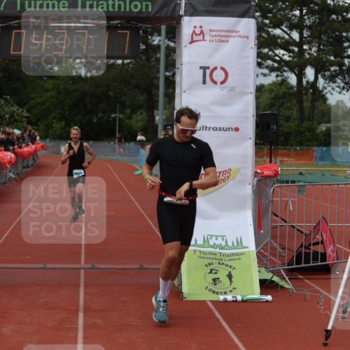 14.06.2026 - 7 Türme Triathlon Andreas Tolksdorf http://msf.ph/oto/9805008 14.06.2026 15:37:17 Ziel 948, 1137 meine-sportfotos.de