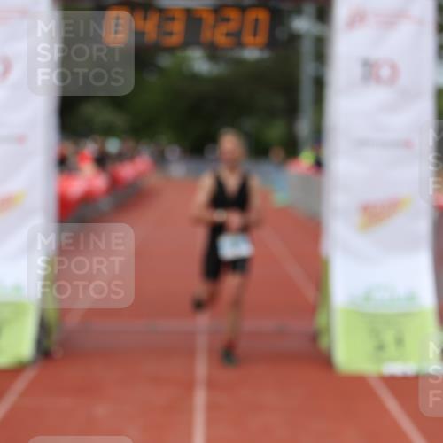 14.06.2026 - 7 Türme Triathlon Andreas Tolksdorf http://msf.ph/oto/9805013 14.06.2026 15:37:19 Ziel 948, 1137 meine-sportfotos.de