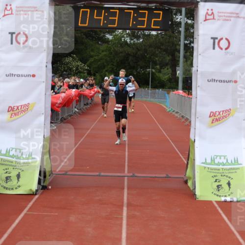 14.06.2026 - 7 Türme Triathlon Andreas Tolksdorf http://msf.ph/oto/9805017 14.06.2026 15:37:31 Ziel 792, 933 meine-sportfotos.de