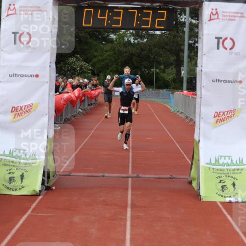 14.06.2026 - 7 Türme Triathlon Andreas Tolksdorf http://msf.ph/oto/9805018 14.06.2026 15:37:31 Ziel 792, 933 meine-sportfotos.de