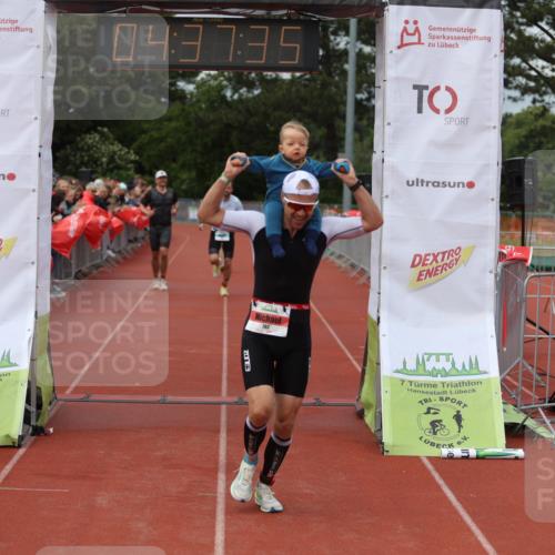 14.06.2026 - 7 Türme Triathlon Andreas Tolksdorf http://msf.ph/oto/9805025 14.06.2026 15:37:34 Ziel 792, 920, 933, 956 meine-sportfotos.de